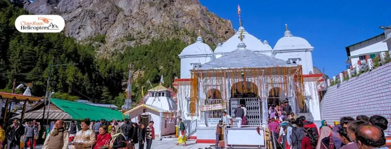 Devotees at Gangotri Temple during Char Dham Yatra – How to Reach Gangotri from Rishikesh by Road or Helicopter